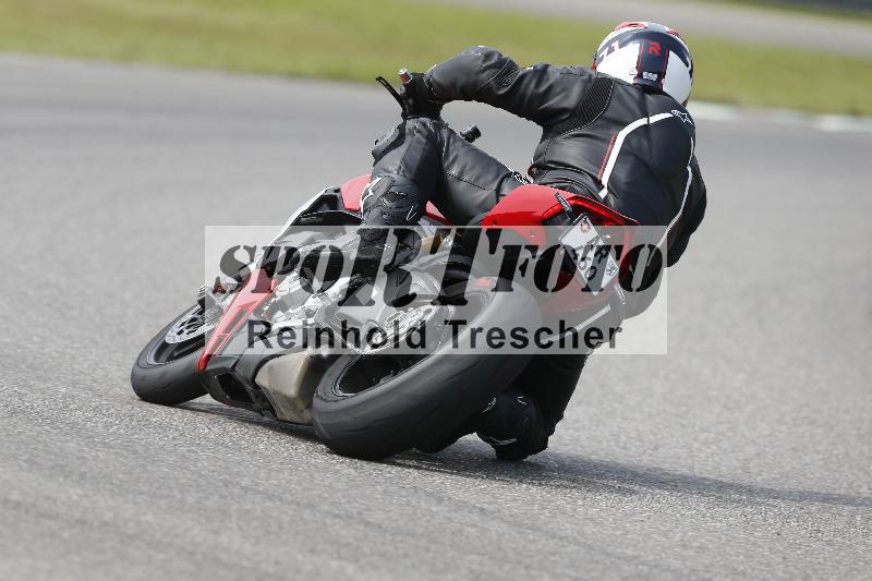 Archiv-2025/25 10.06.2025 MaxRacing ADR/Gruppe rot/28